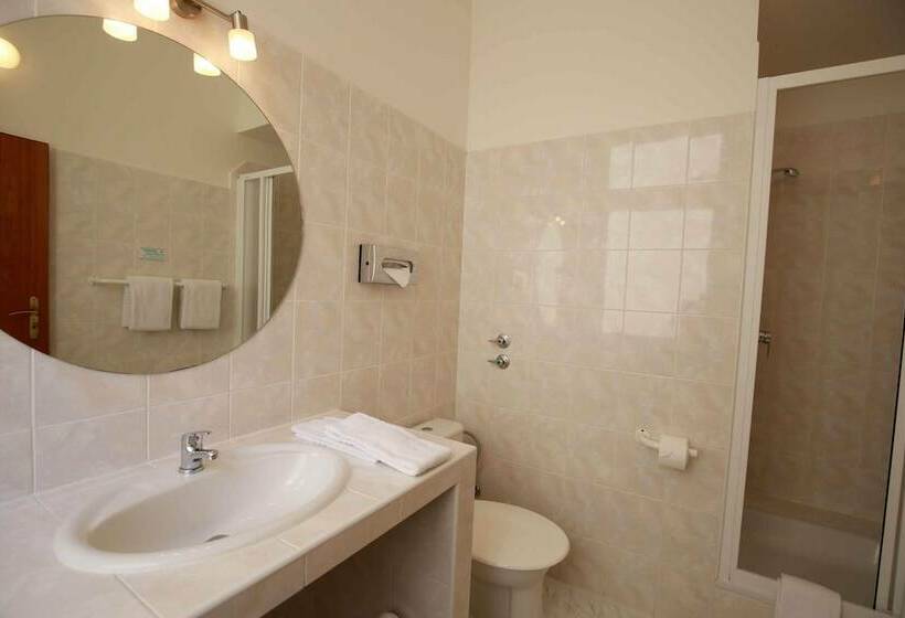 Quarto Economy, Merkur   Czech Leading Hotels