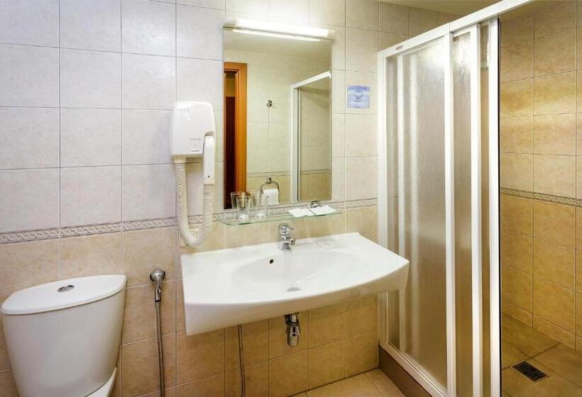 اتاق استاندارد سه تخته با بالکن, Alka Boutique Apartments & Spa