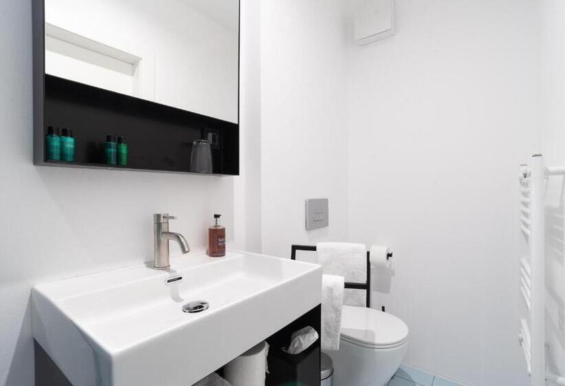 اتاق استاندارد یک نفره, Art Hotel Tartini
