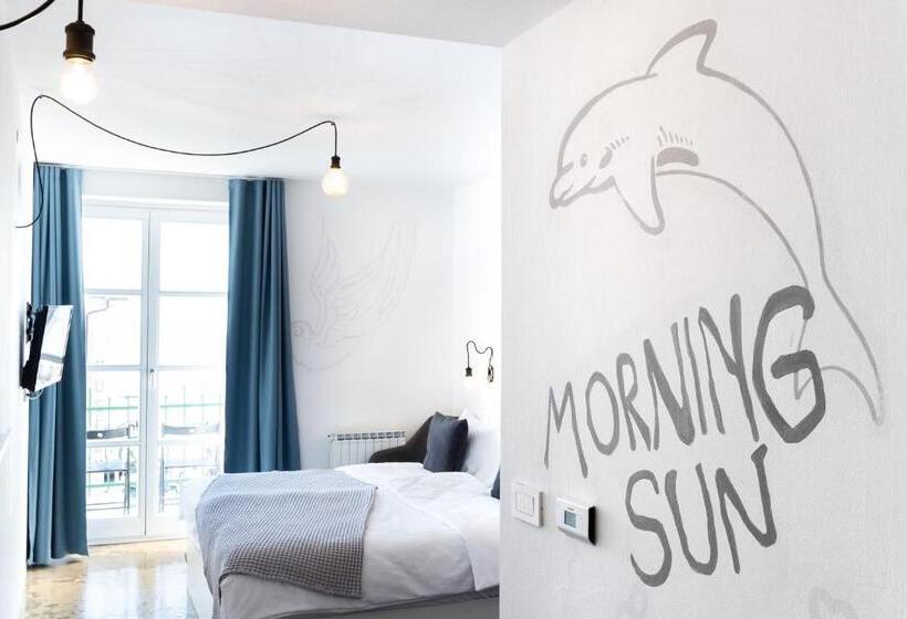 اتاق راحتی با چشم‌انداز دریا, Art Hotel Tartini