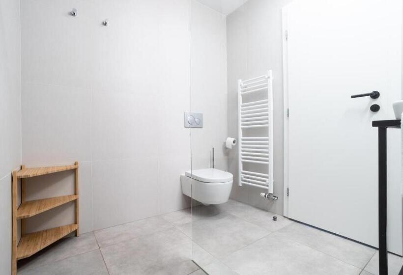 اتاق سوپریور با بالکن, Art Hotel Tartini