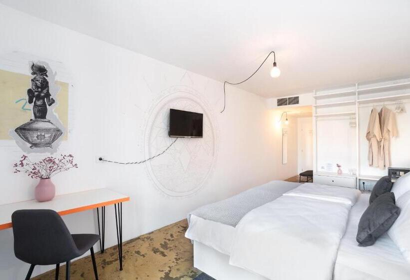اتاق سوپریور با چشم‌انداز دریا و بالکن, Art Hotel Tartini