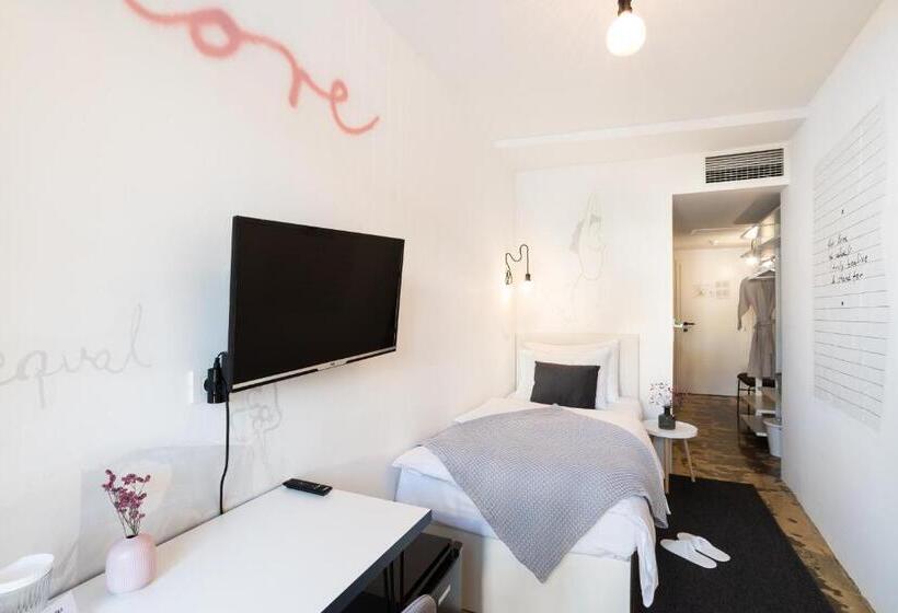 اتاق استاندارد یک نفره, Art Hotel Tartini