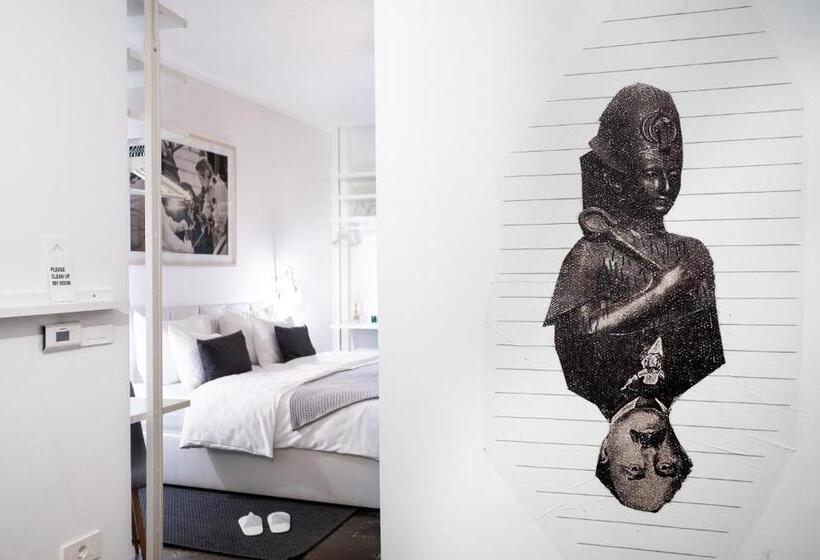 مجموعه ویستا شهر, Art Hotel Tartini
