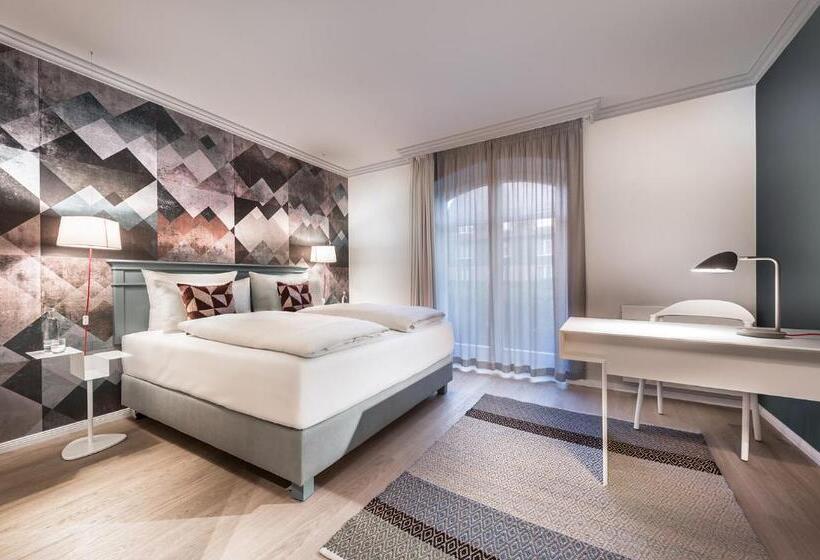 Standardzimmer, Steigenberger Hotel Treudelberg Hamburg
