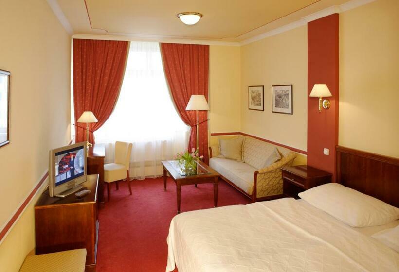 Quarto Deluxe, Embassy