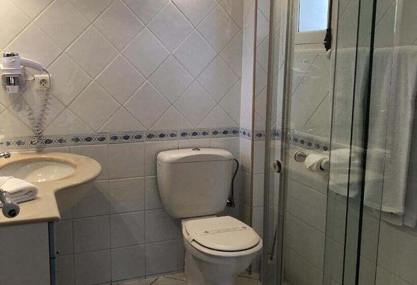 Семейный Номер, Hôtel Jas Neuf
