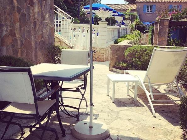 Номер Стандарт Вид на Бассейн, Hôtel Jas Neuf