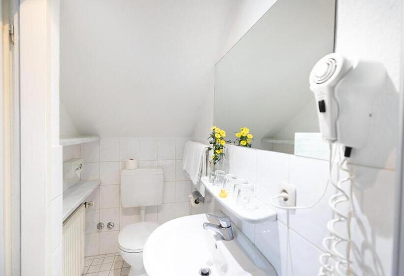 اتاق استاندارد چهار تخته, Garden Bremen