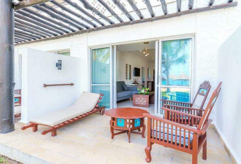 اتاق لوکس با چشم‌انداز دریا, Southern Palms Beach Resort