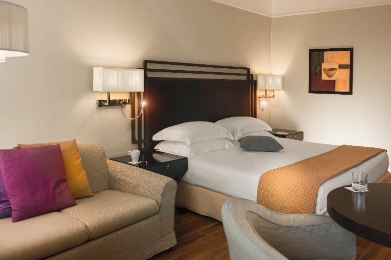 Juniorsvit, Los Arcos Suites