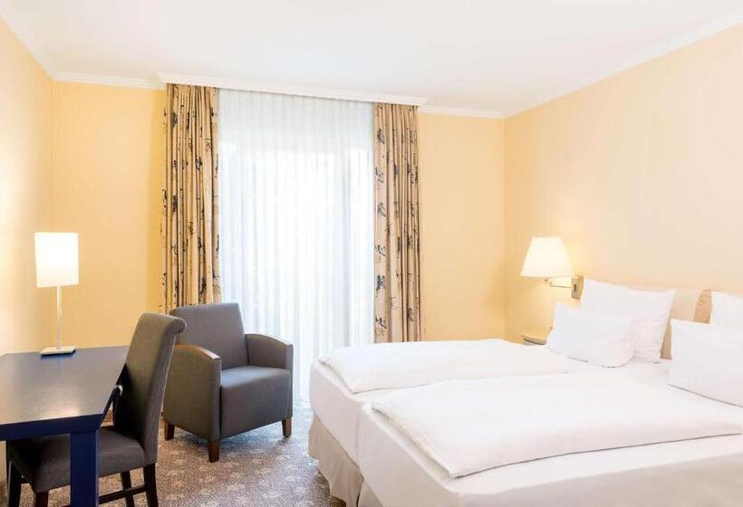 اتاق استاندارد سه نفره, NH Potsdam