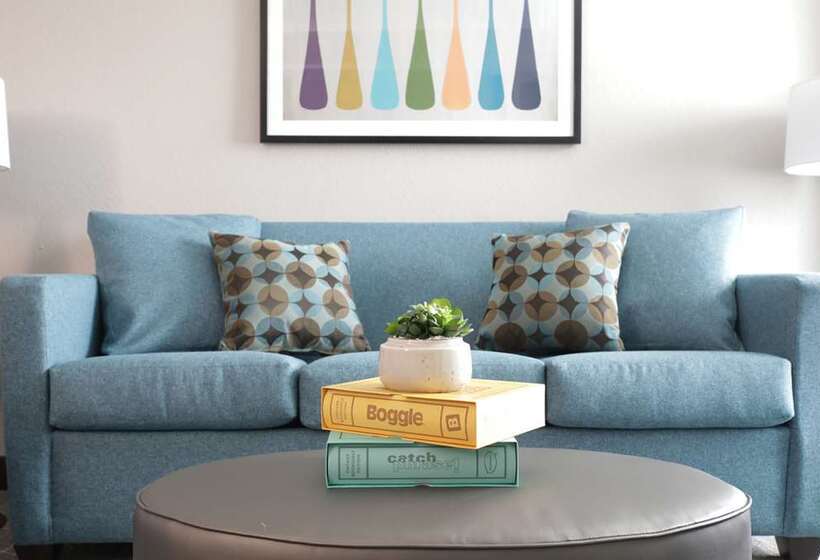 اتاق استاندارد با تخت بزرگ, The Founders Inn And Spa Tapestry Collection By Hilton