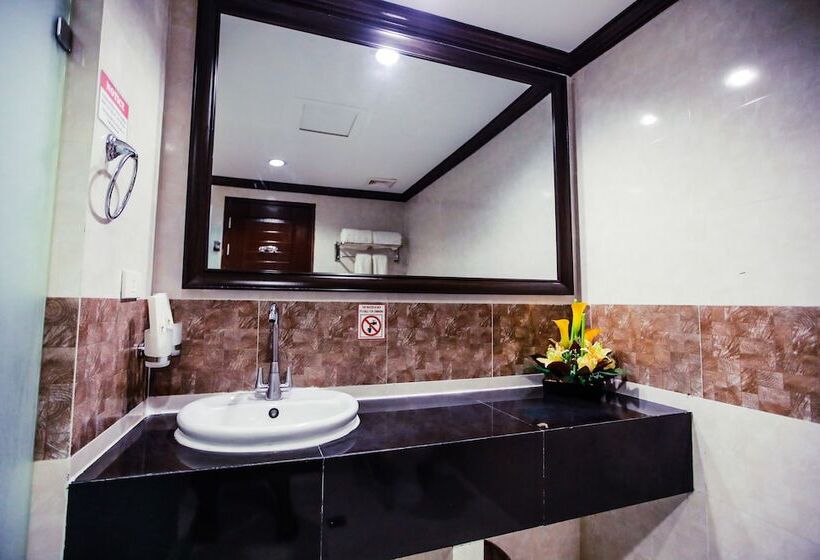 디럭스 룸, Paradise Garden Hotel And Convention Center Boracay Powered By Aston
