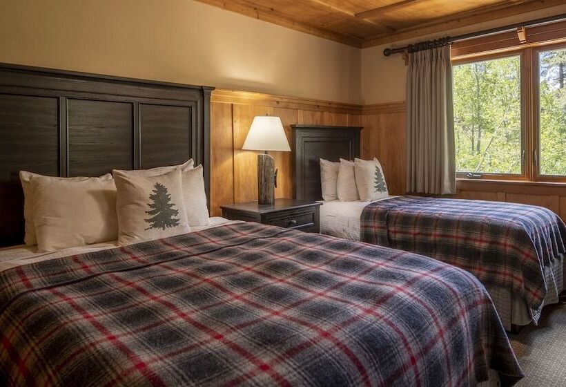 오두막, Tamarack Lodge