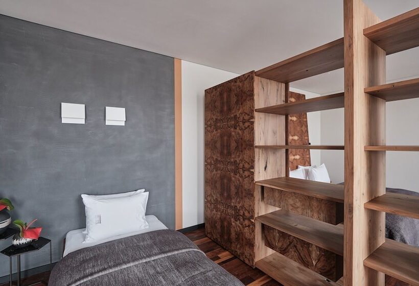 Family Suite, Warszawa
