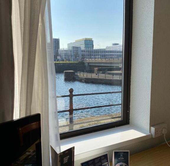 Номер Superior, Campanile Liverpool