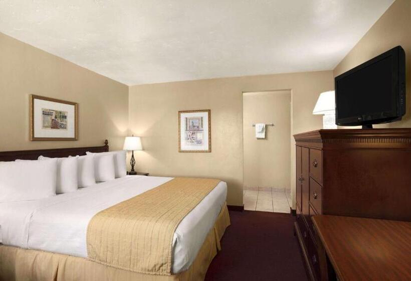 Номер Стандарт Адаптированный для Инвалидов, Days Inn By Wyndham Montrose