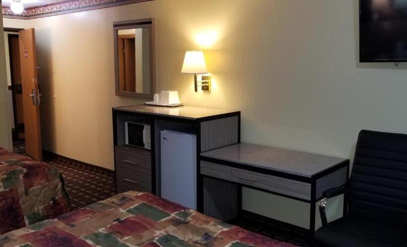 Номер Стандарт, Deluxe Inn Nebraska City