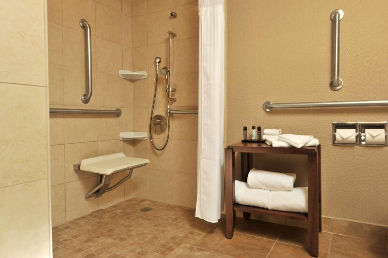 سوییت, Embassy Suites Hotel Des Moines Downtown