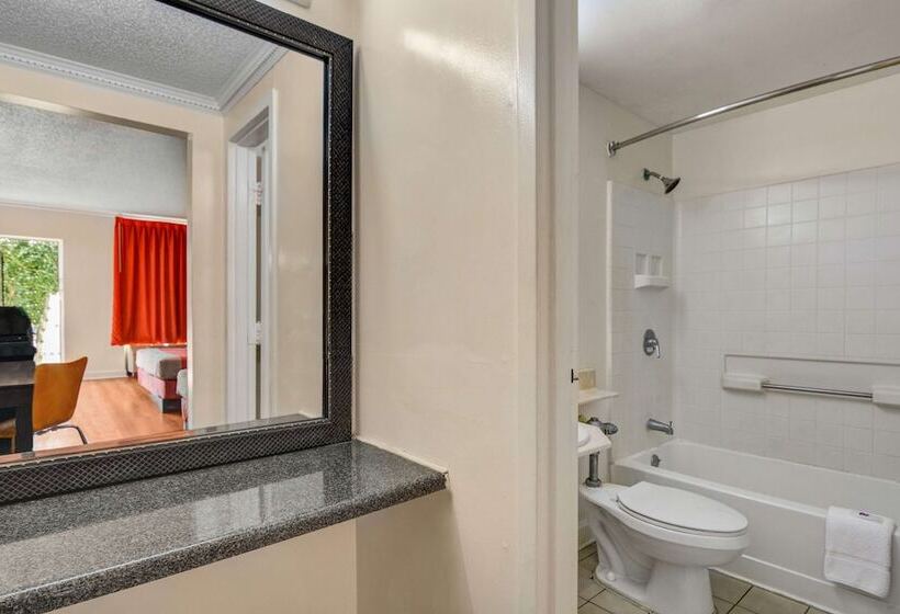 장애인용 디럭스룸, Motel 6americus, Ga