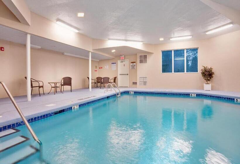 Номер Стандарт, Baymont By Wyndham East Windsor Bradley Airport