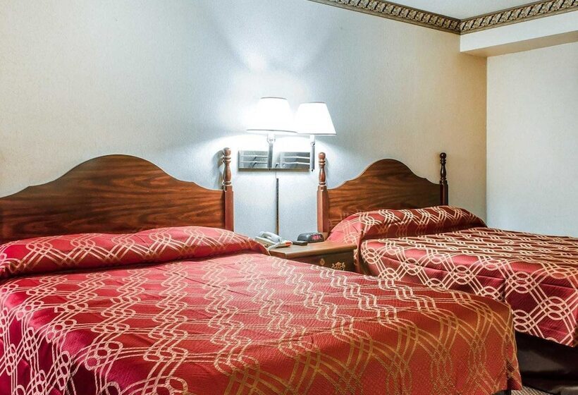 스탠다드 룸 더블 침대 2개, Econo Lodge