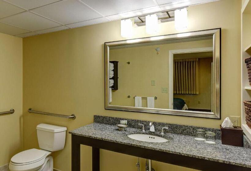 Номер Стандарт Кровать Кинг Адаптированный для Инвалидов, Port Inn & Suites Kennebunk, Ascend Hotel Collection