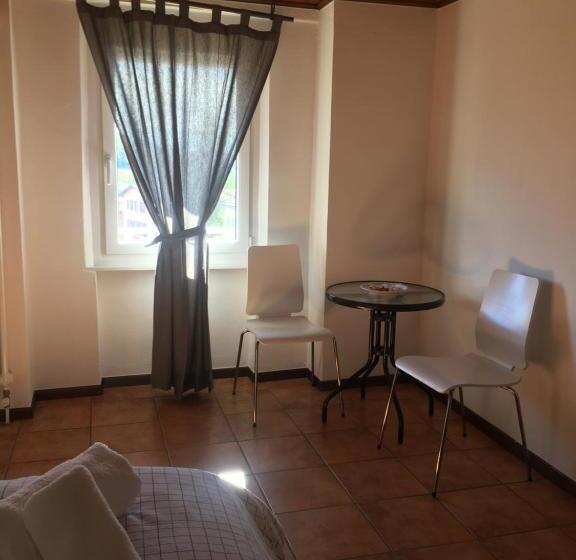 Четырехместный Номер Стандарт, Albergo Ristorante Belcantone
