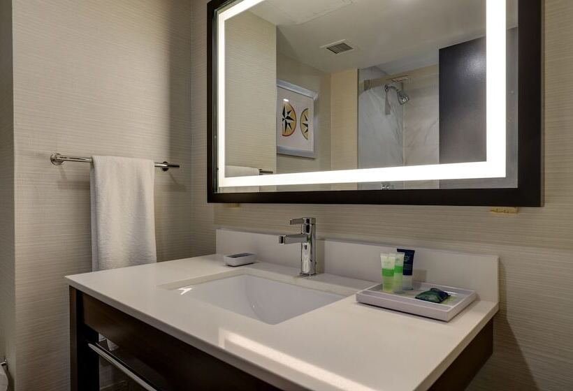行政套房, Four Points By Sheraton St. Catharines Niagara Suites