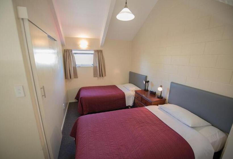 패밀리 아파트, Howick Motor Lodge