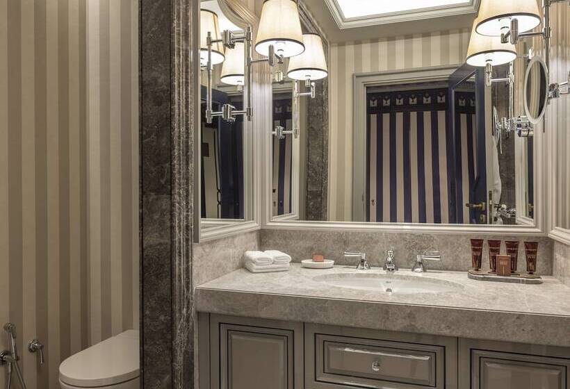 اتاق استاندارد با تخت بزرگ, çırağan Palace Kempinski Istanbul