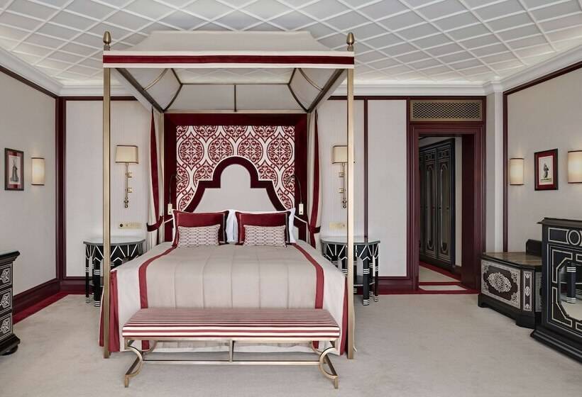 اتاق دلوکس با تخت کینگ و چشم‌انداز, çırağan Palace Kempinski Istanbul