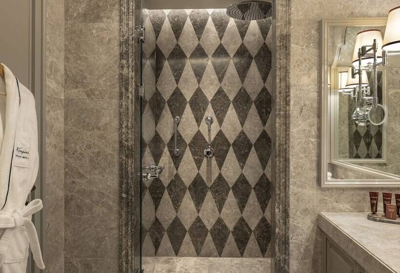 اتاق لوکس با چشم‌انداز, çırağan Palace Kempinski Istanbul