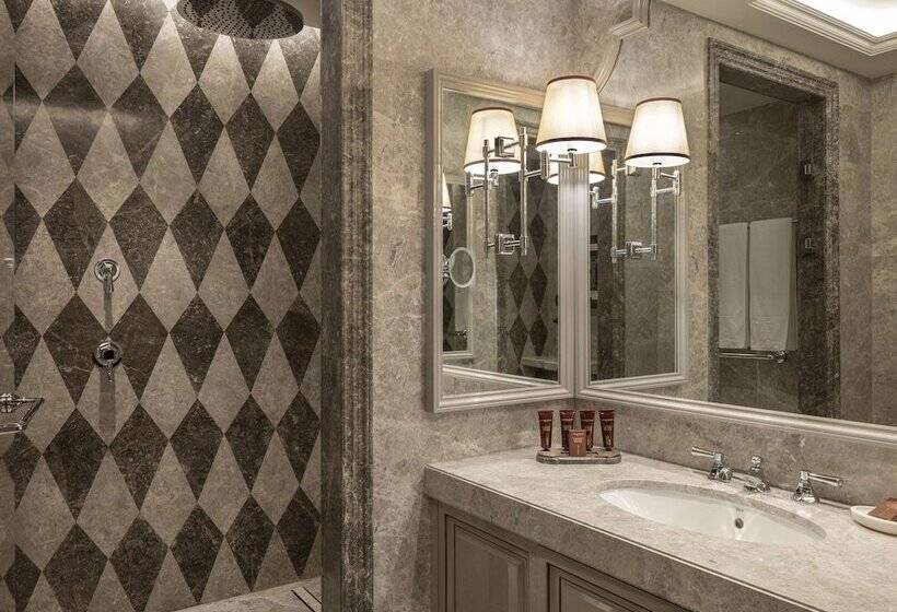 اتاق لوکس با چشم‌انداز, çırağan Palace Kempinski Istanbul