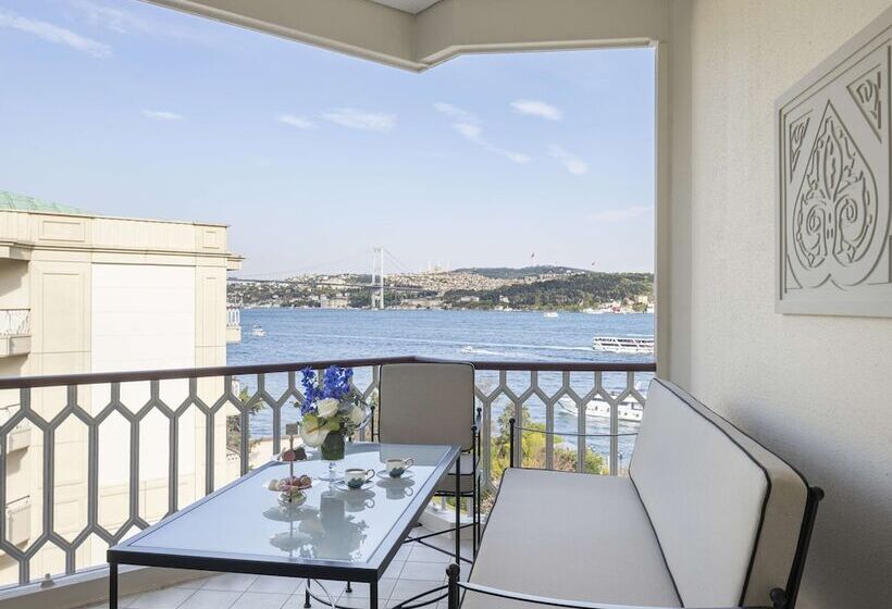 اتاق استاندارد با چشم‌انداز, çırağan Palace Kempinski Istanbul