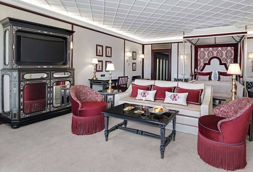 اتاق دلوکس با تخت کینگ و چشم‌انداز, çırağan Palace Kempinski Istanbul