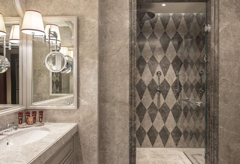 اتاق لوکس با چشم‌انداز, çırağan Palace Kempinski Istanbul