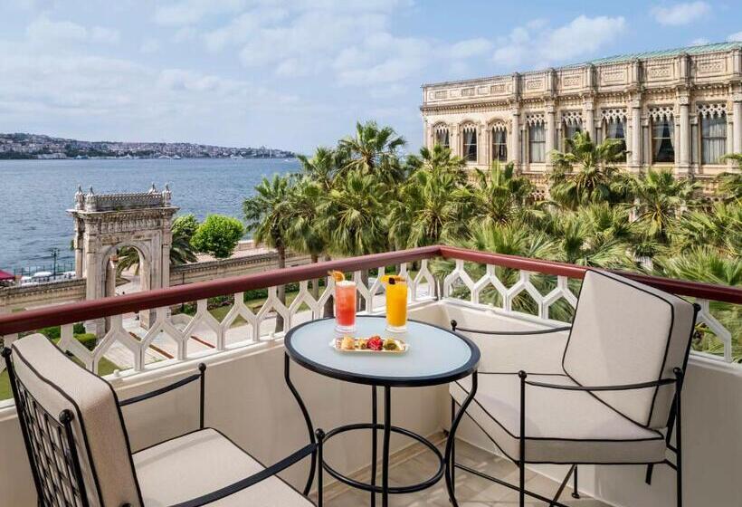 اتاق دلوکس با تخت کینگ و چشم‌انداز, çırağan Palace Kempinski Istanbul