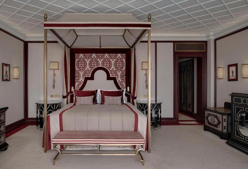 اتاق دلوکس با تخت کینگ و چشم‌انداز, çırağan Palace Kempinski Istanbul