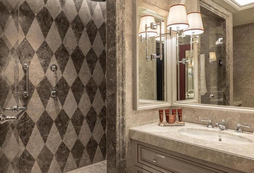 اتاق لوکس با چشم‌انداز, çırağan Palace Kempinski Istanbul