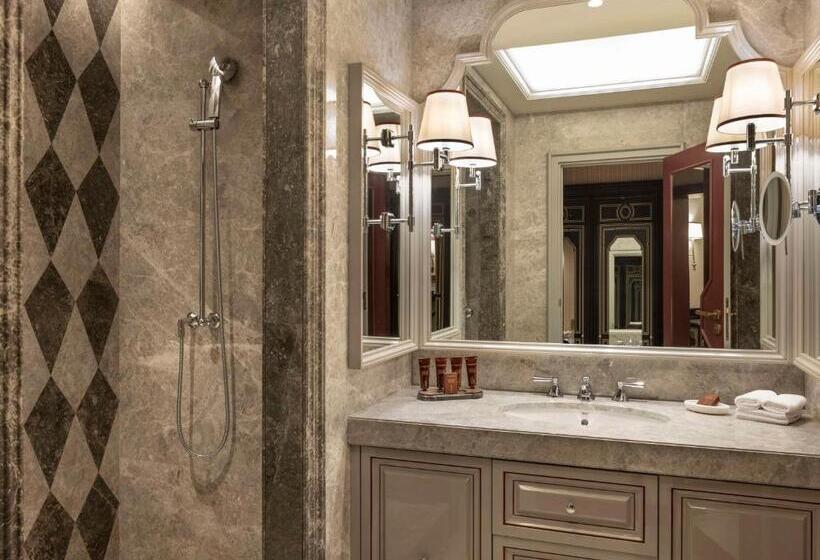 اتاق لوکس با چشم‌انداز, çırağan Palace Kempinski Istanbul