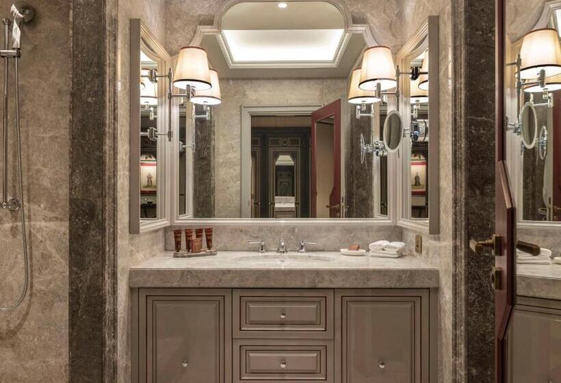 اتاق لوکس با چشم‌انداز, çırağan Palace Kempinski Istanbul
