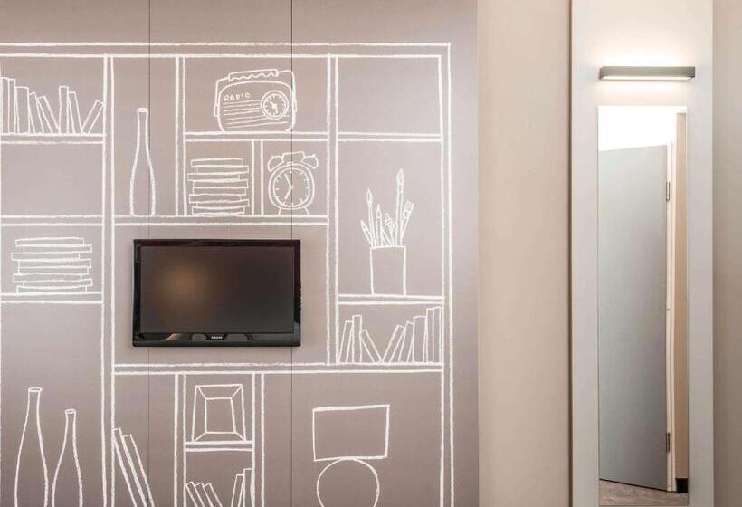 Номер Стандарт, Ibis Marseille Timone