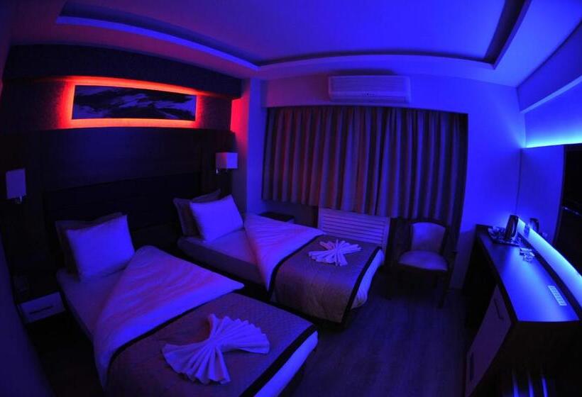 Quarto Estandar Individual, Kabacam