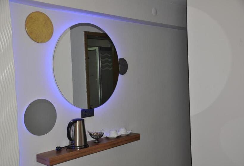 Quarto Estandar Individual, Kabacam
