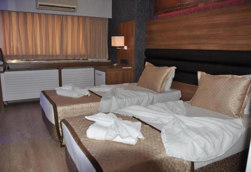 Quarto Triplo Estandar, Kabacam