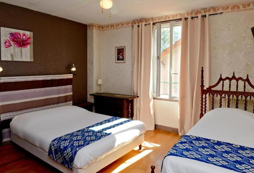 Номер Стандарт Трехместный, Logis Hostellerie Du Neez