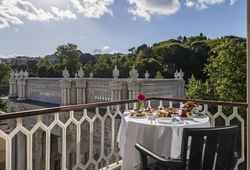 キングサイズベッドのスタンダードルーム, çırağan Palace Kempinski Istanbul