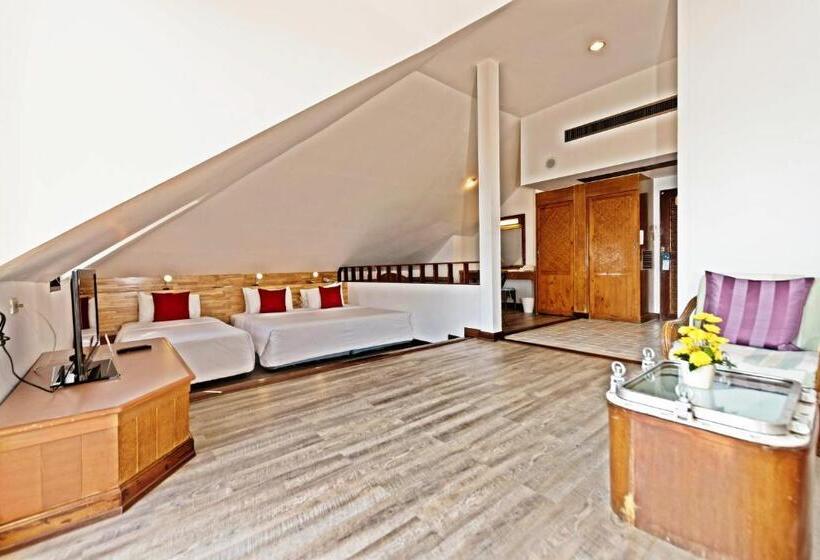 اتاق استاندارد سه نفره, Rayong Resort Hotel โรงแรมระยองรีสอร์ท